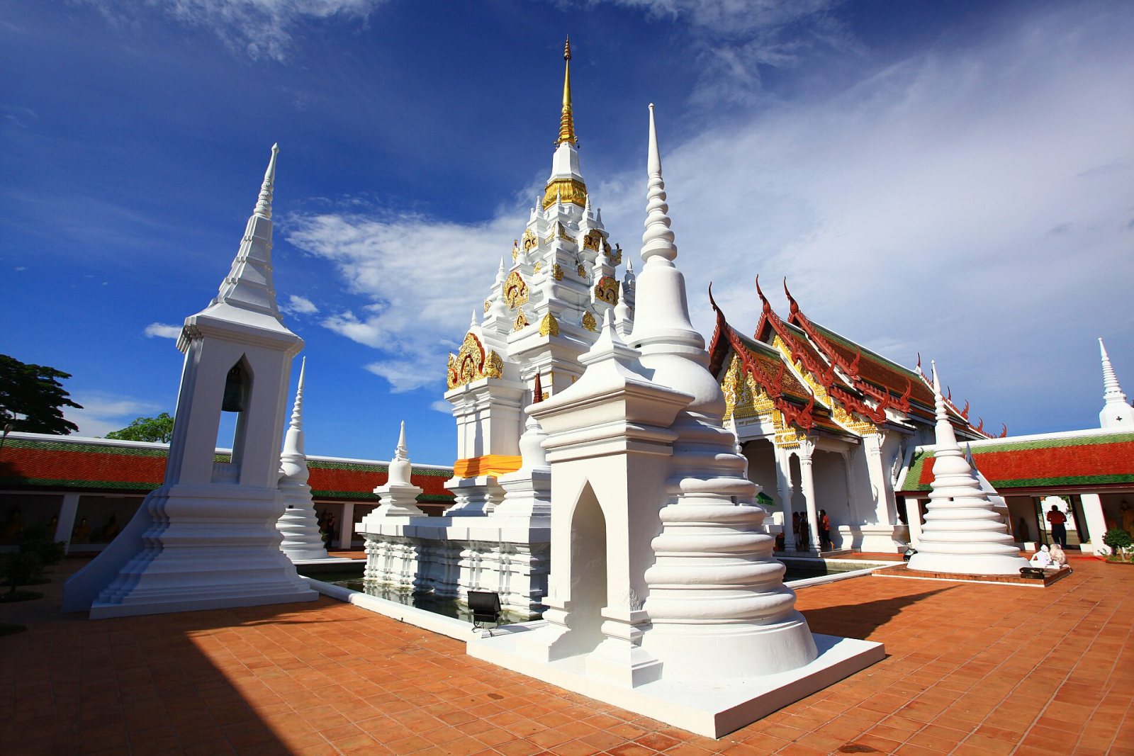 องค์พระบรมธาตุ วัดพระบรมธาตุไชยา อำเภอไชยา จังหวัดสุราษฎร์ธานี
