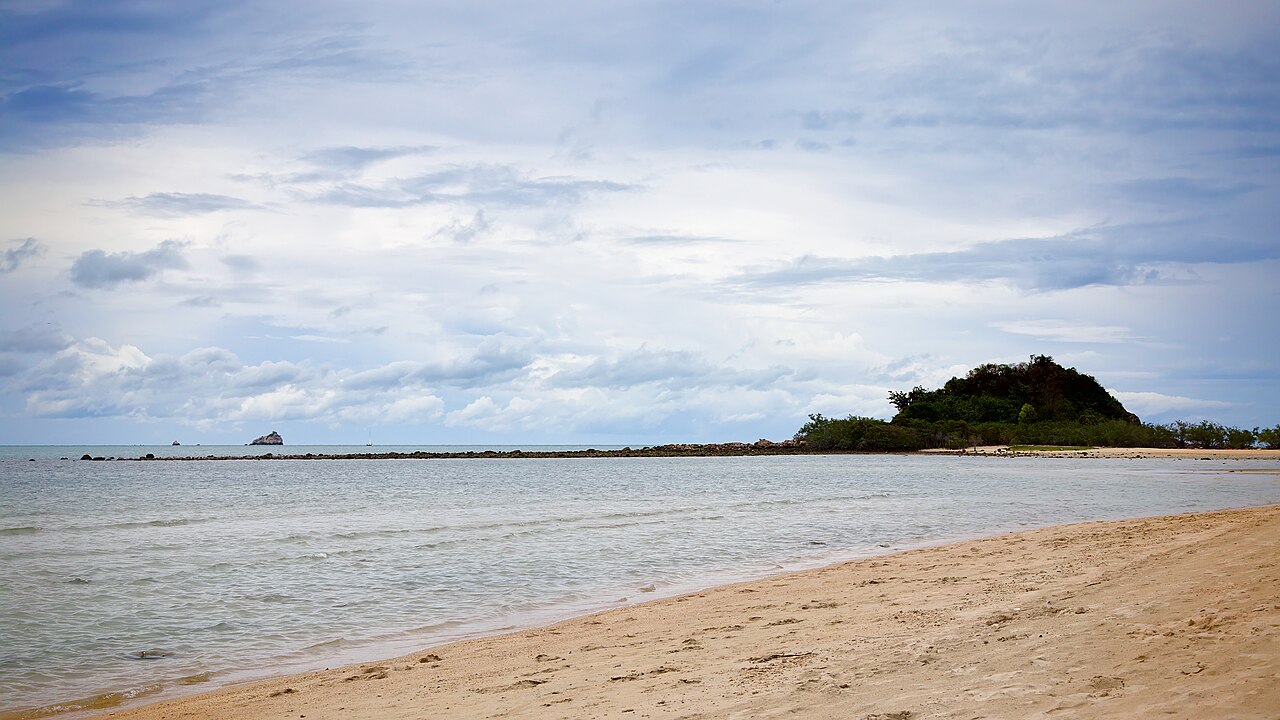 หาดเชิงมน